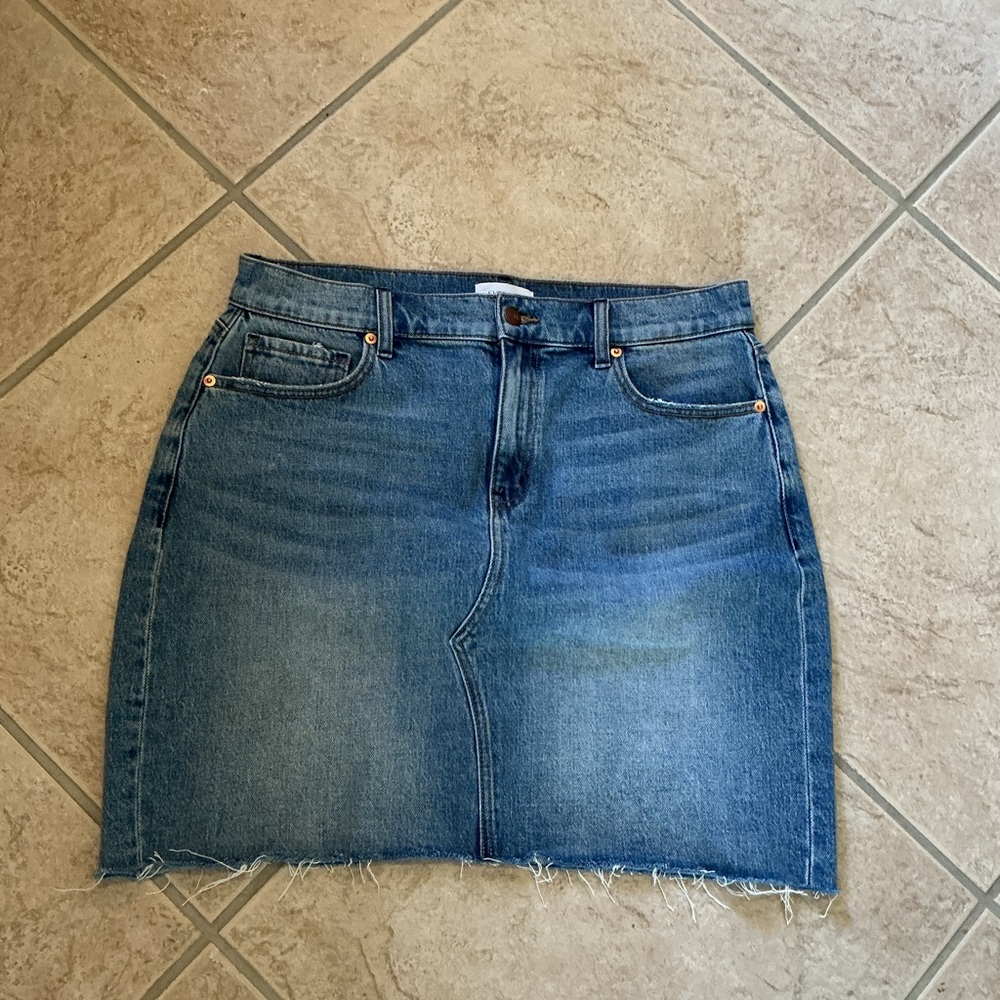 Evereve Classic Blue Denim Mini Skirt size 31
